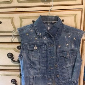 Super cute jean jacket!